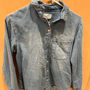 Universal Thread oversized boyfriend shirt in light-wash denim